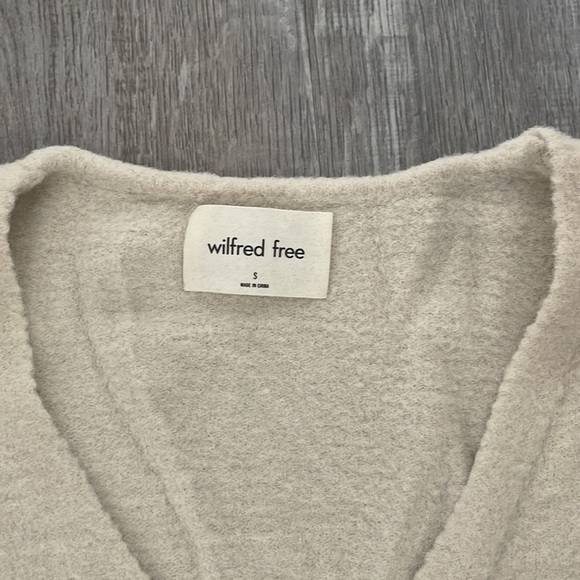 Aritzia Wilfred Free Cream Sweater - Picture 2 of 5